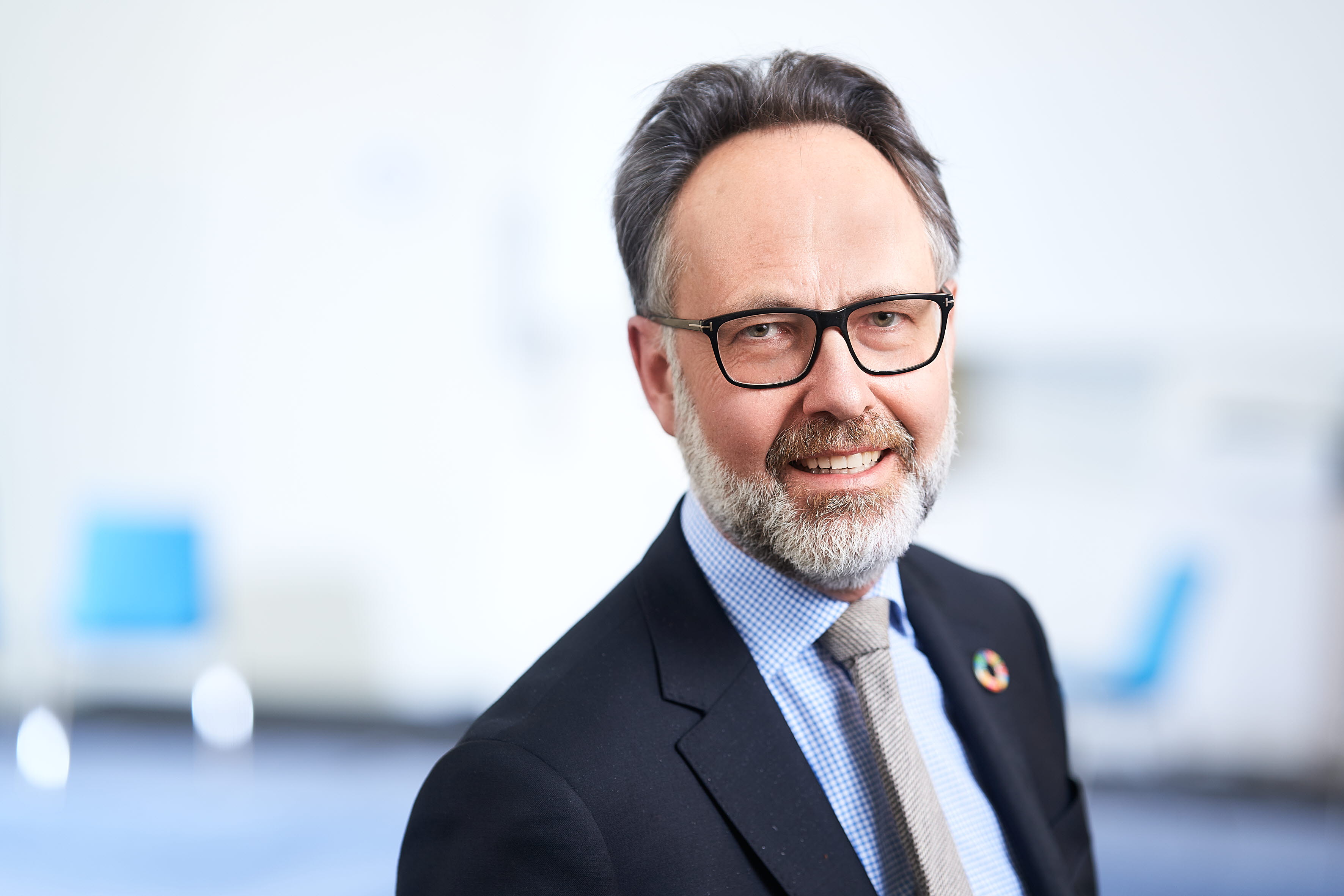 Porträttbild på PRVs generaldirektör Peter Strömbäck