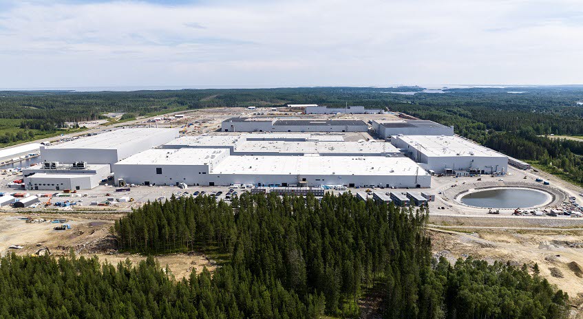 En bild på en stor batterifabrik