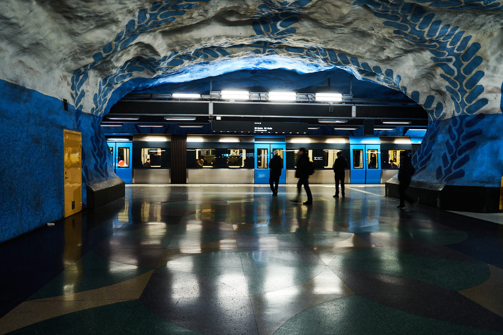 Tunnelbaneperrong i Stockholm